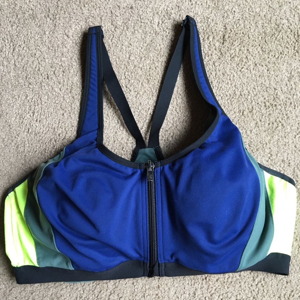 Victoria Sport Bra with underwire 38C